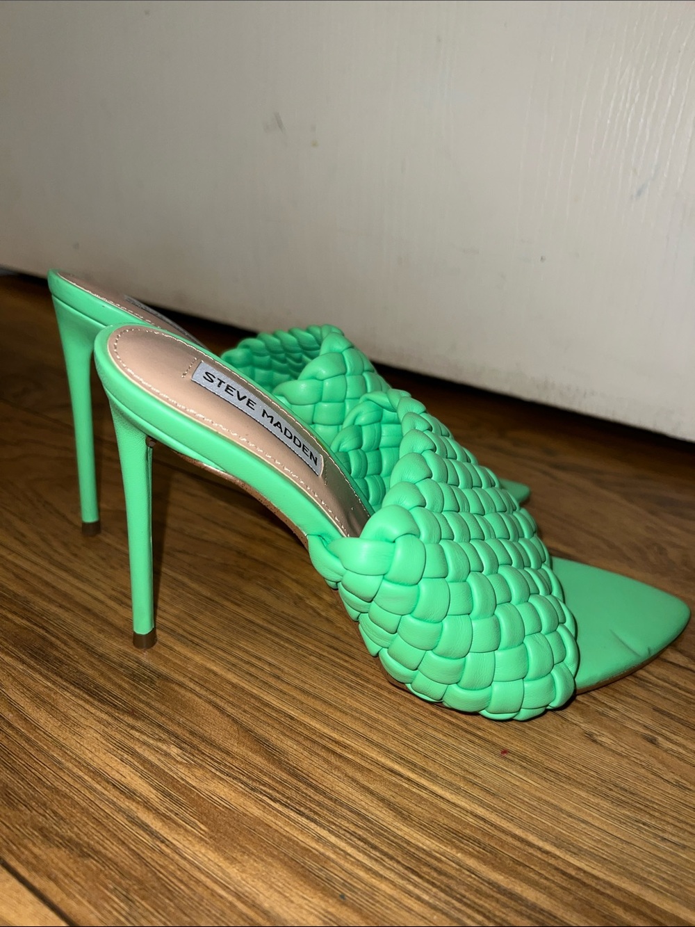 Steve Madden Mint Green Woven Pointed Mule Heels - Picture 3 of 5